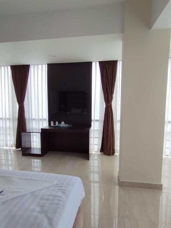 White Park Hotel & Suites Chittagong Buitenkant foto