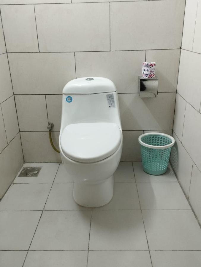 White Park Hotel & Suites Chittagong Buitenkant foto
