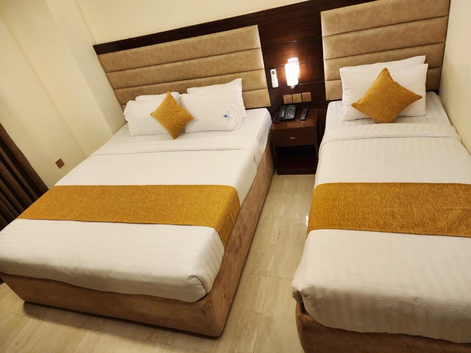 White Park Hotel & Suites Chittagong Buitenkant foto