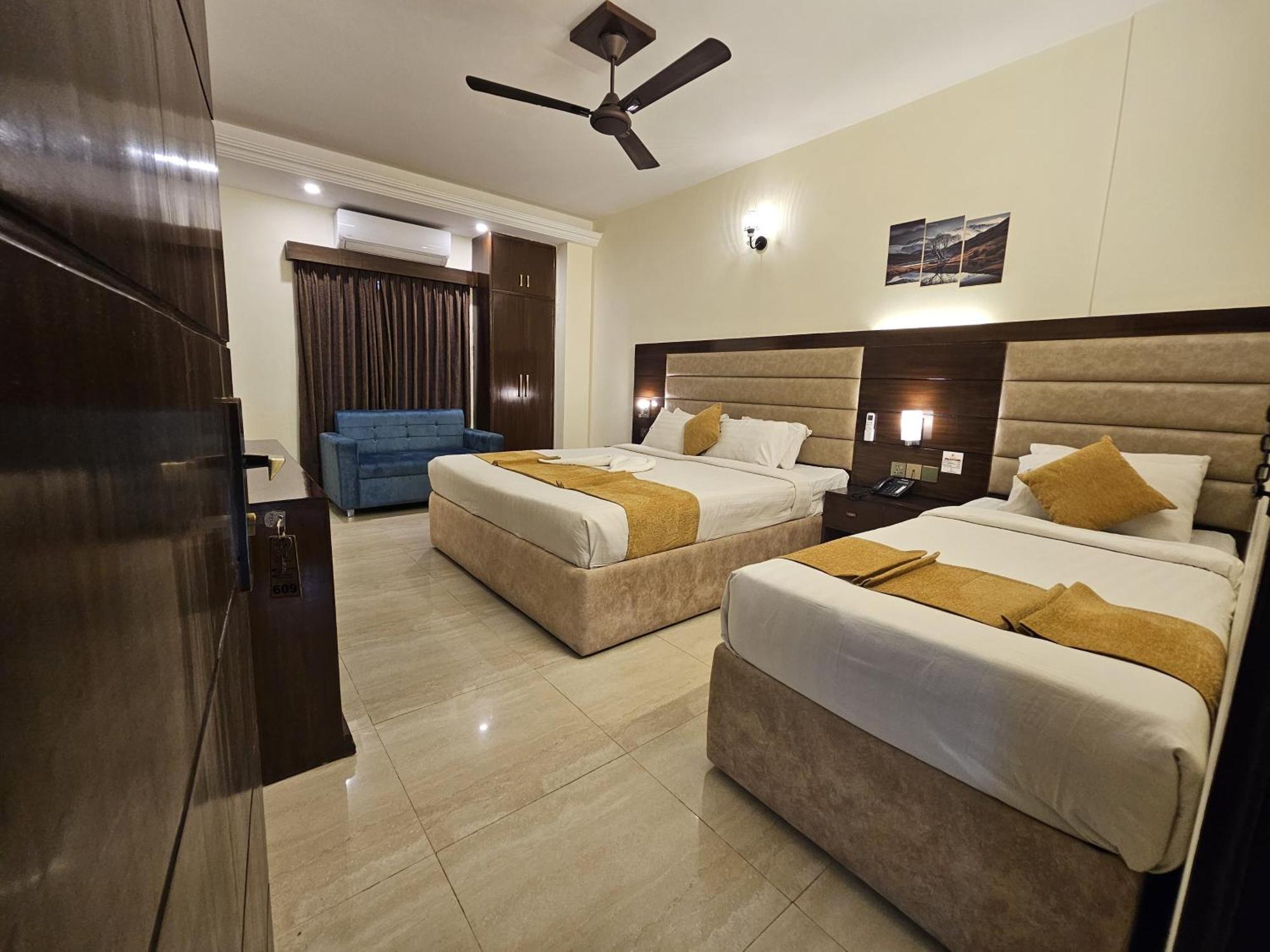 White Park Hotel & Suites Chittagong Buitenkant foto